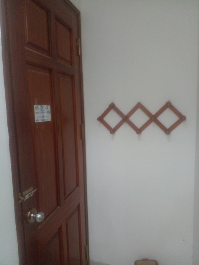 Nam Cuong Motel - Phong Don Co Cua So Thoang Mat Khep Kin - Thang May Hanoi Exterior foto